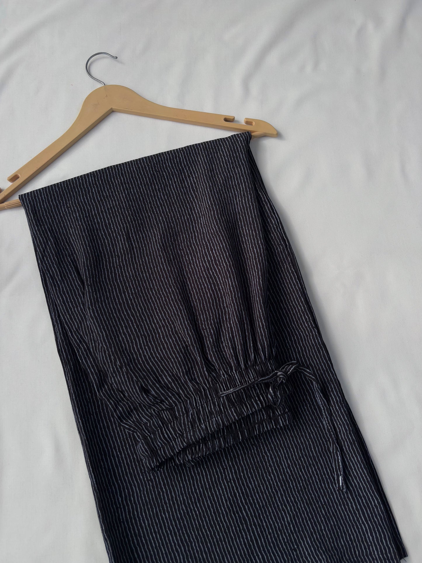 Viral Pinteresty Striped Pants (Black)