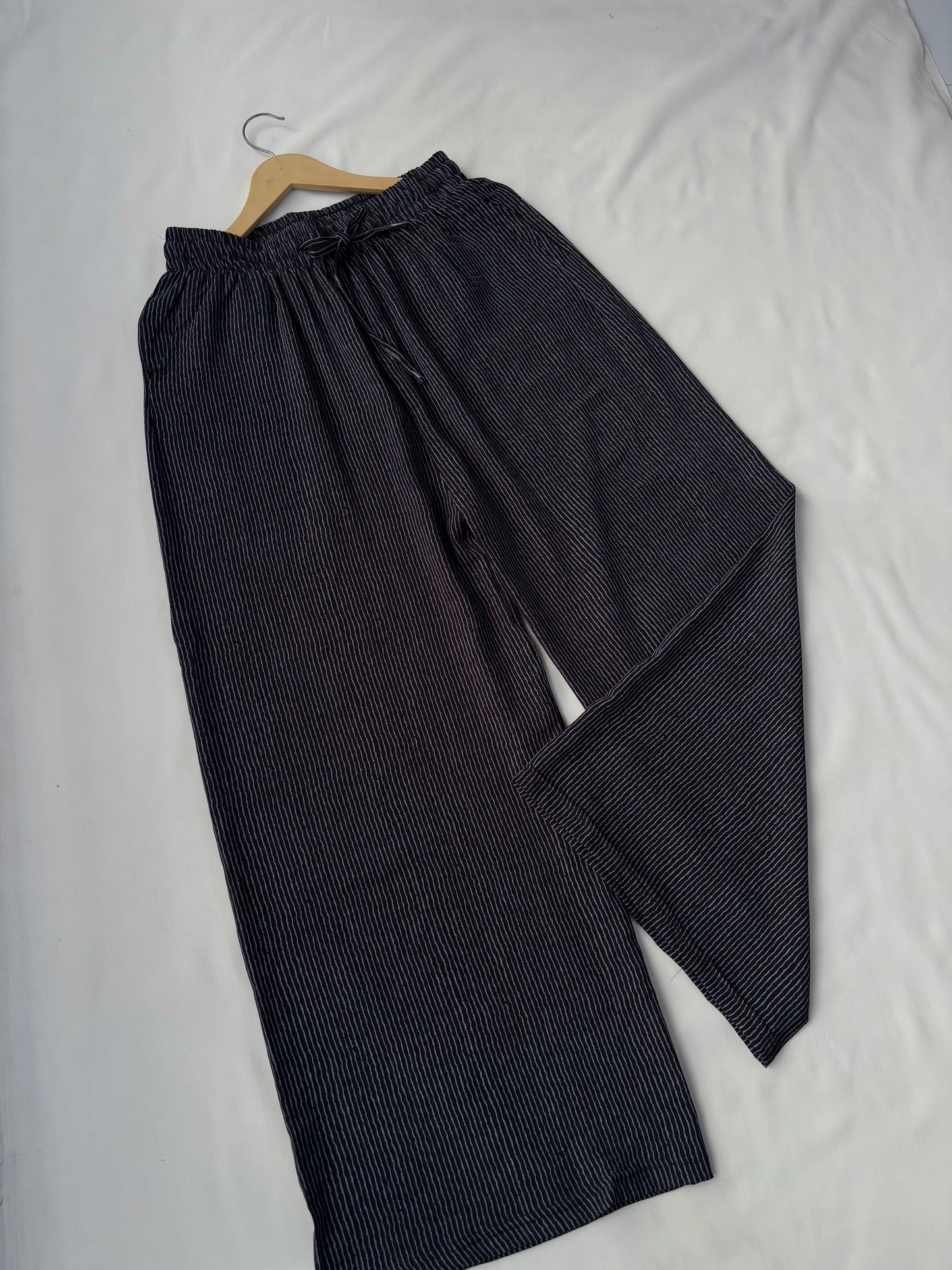 Viral Pinteresty Striped Pants (Black)