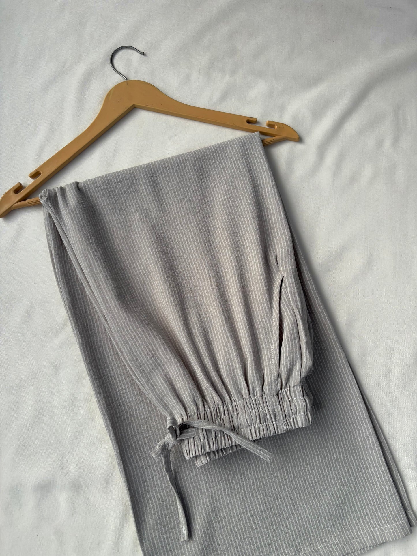Viral Pinteresty Striped Pants (Light grey)