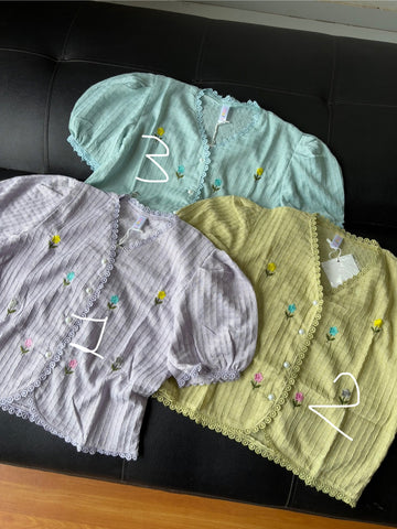 Tiny Flowers Lace Korean Cardigan