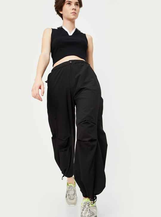 Black parachute pant