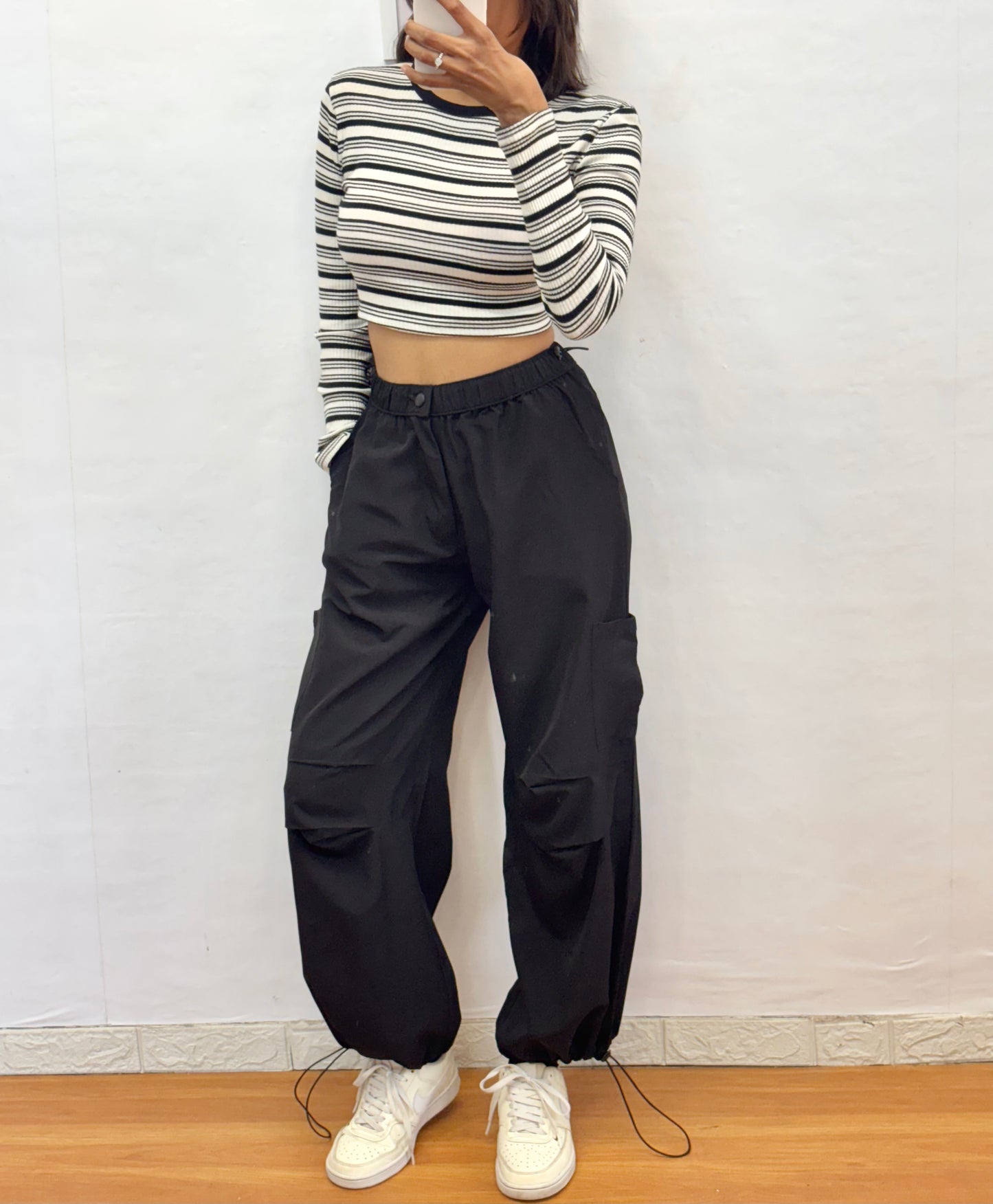 Black parachute pant