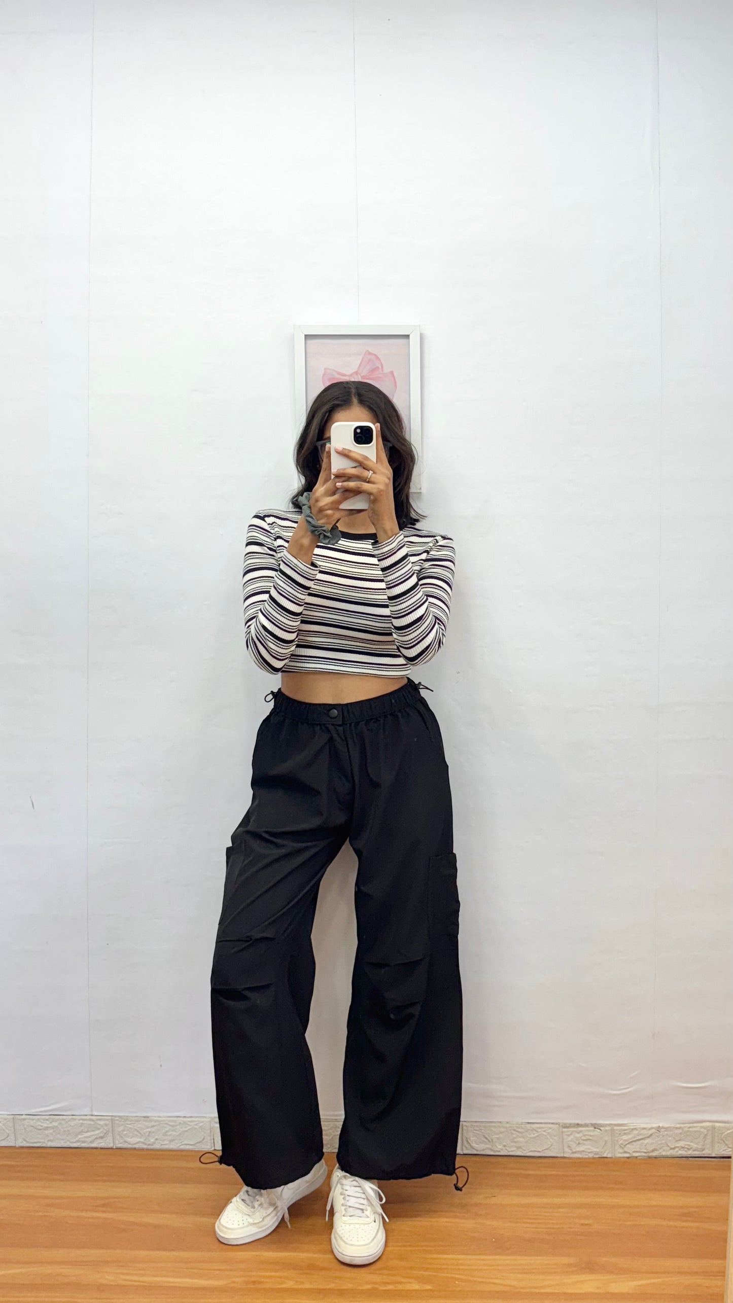 Black parachute pant