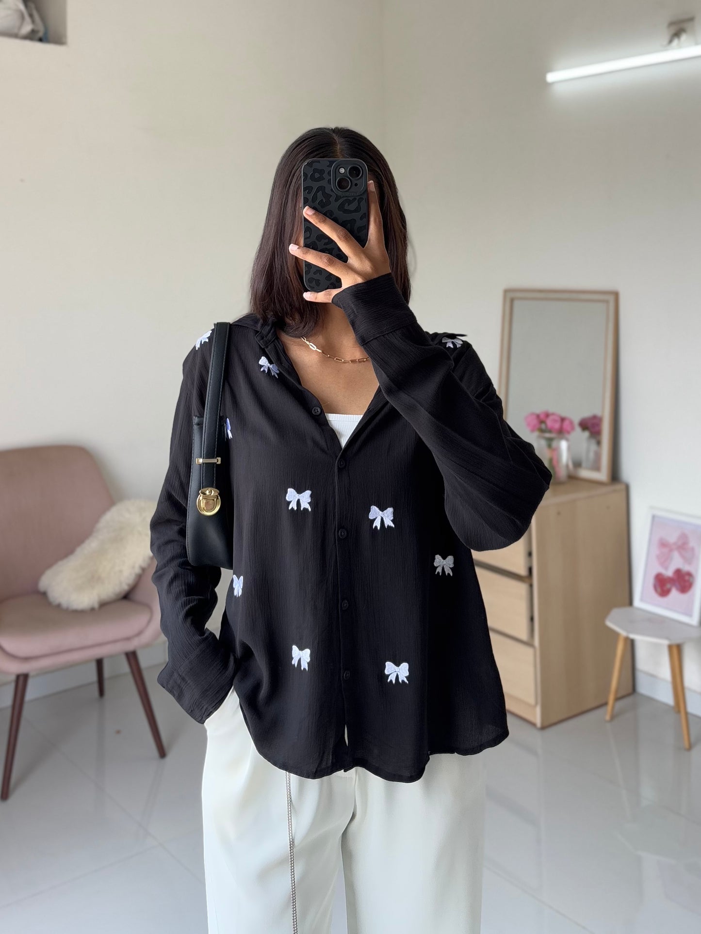 Bow Embroidery Shirt (Black)