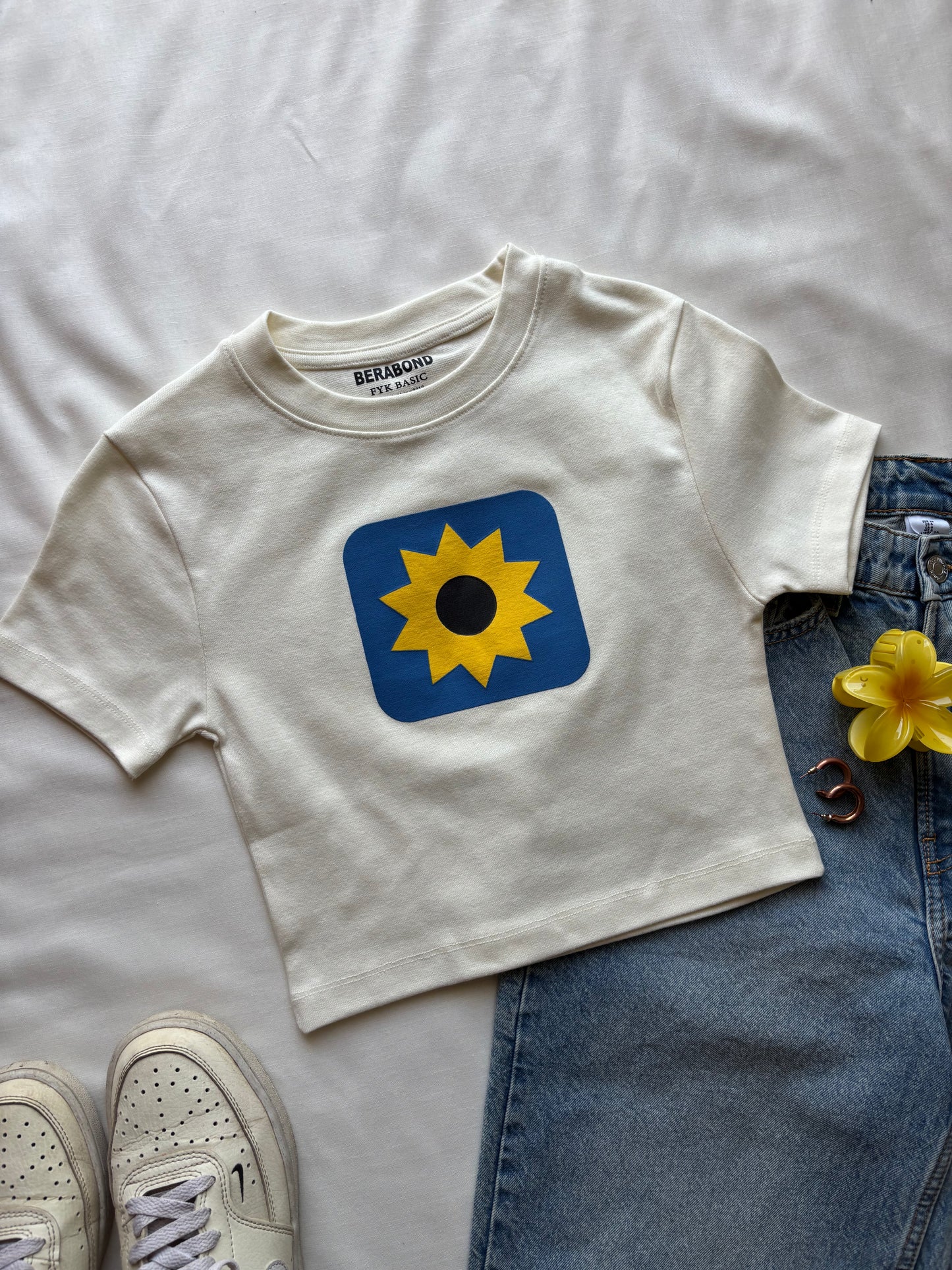 "Sun Flower" back print crop t-shirt