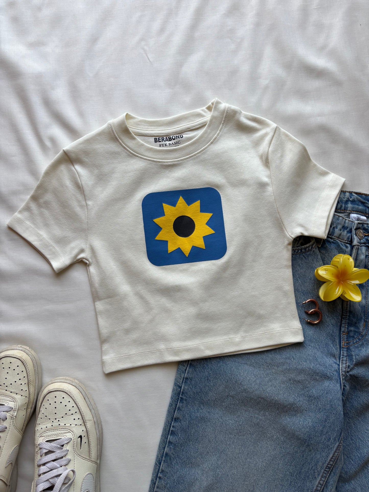 "Sun Flower" back print crop t-shirt