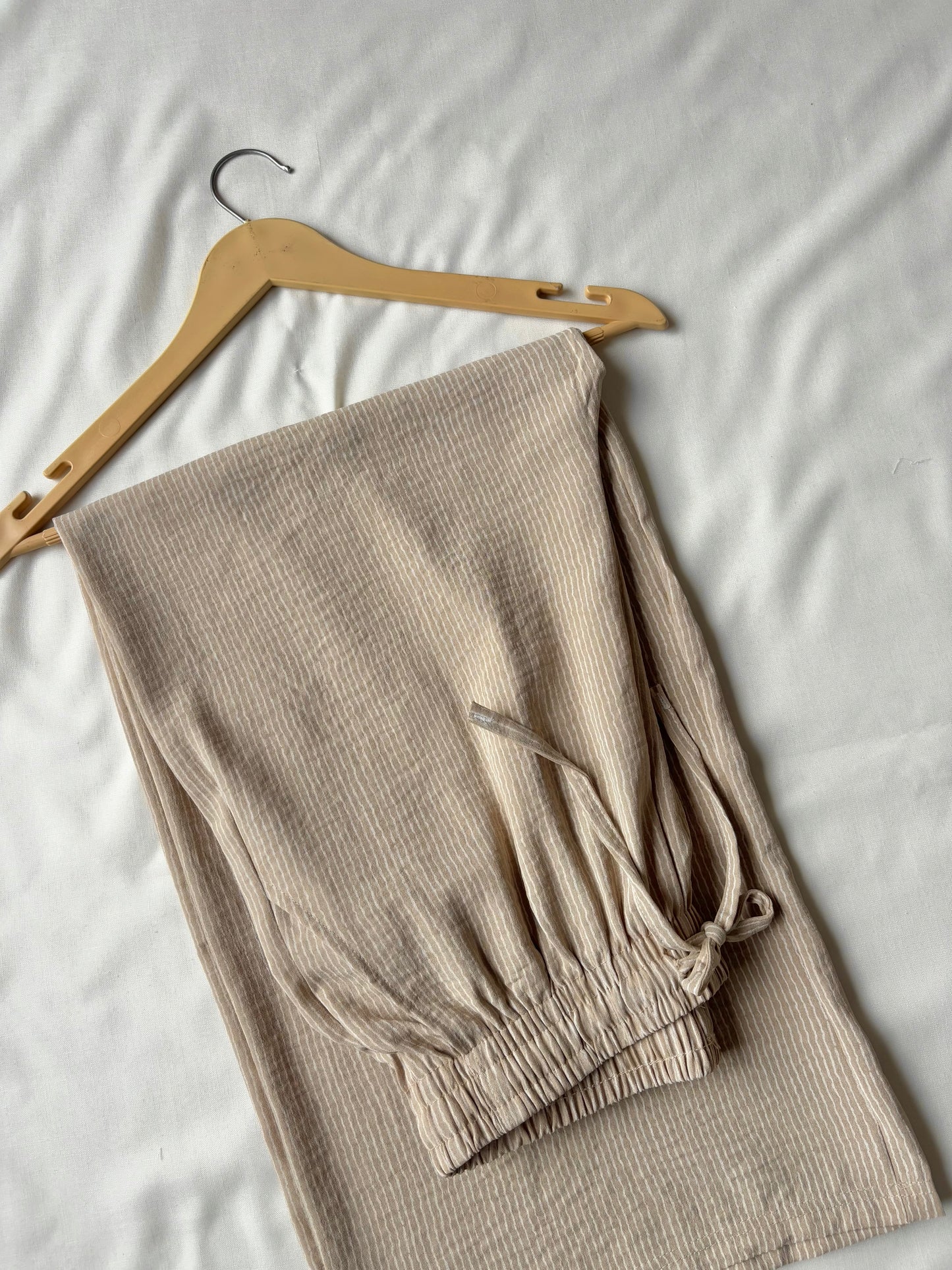 Viral Pinteresty Striped Pants (Beige)