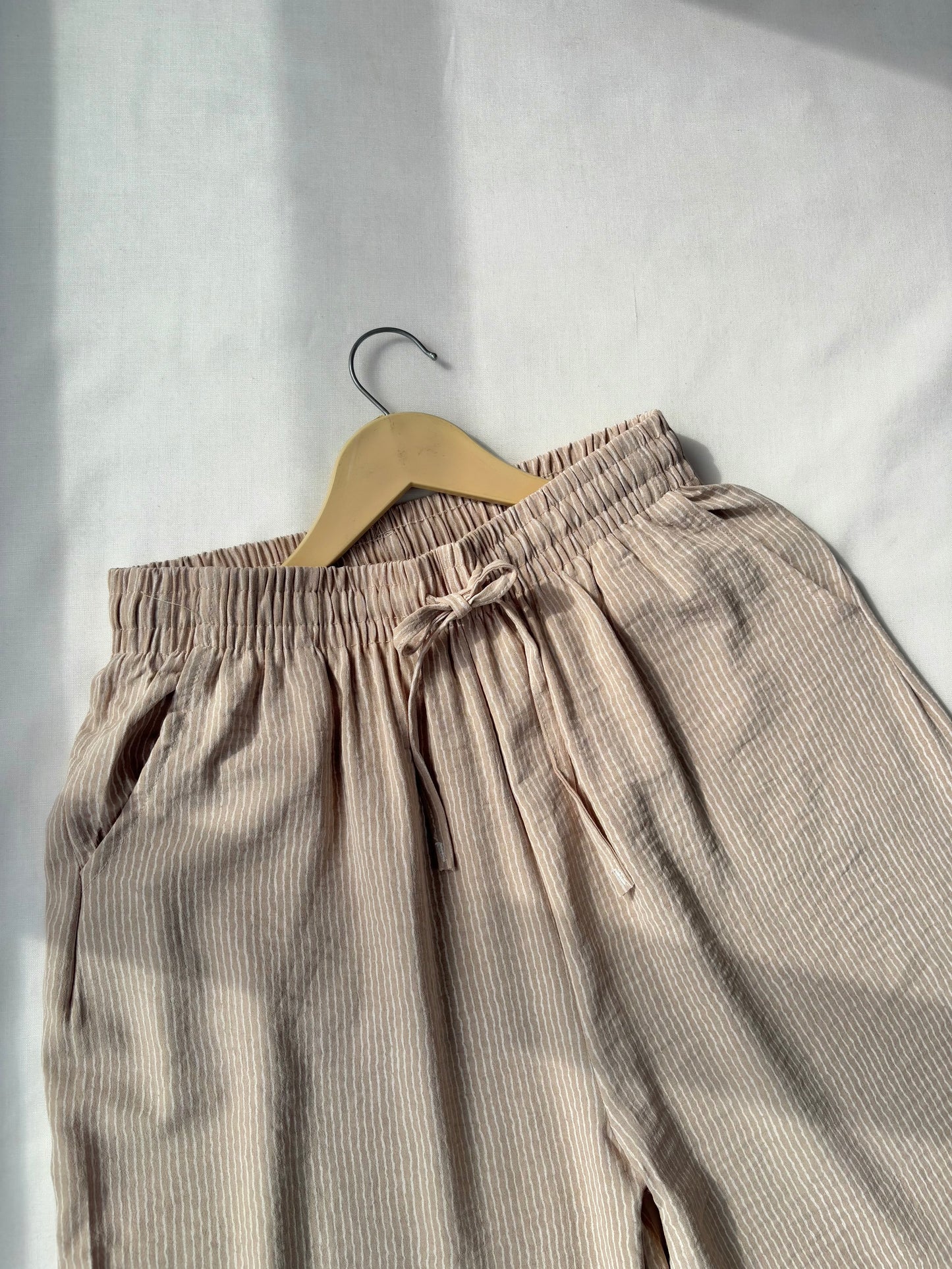 Viral Pinteresty Striped Pants (Beige)
