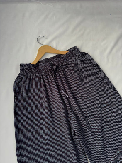 Viral Pinteresty Striped Pants (Black)