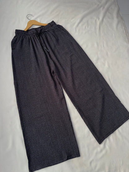 Viral Pinteresty Striped Pants (Black)