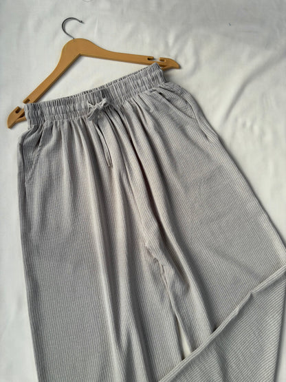 Viral Pinteresty Striped Pants (Light grey)