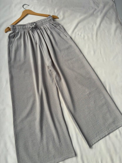 Viral Pinteresty Striped Pants (Light grey)