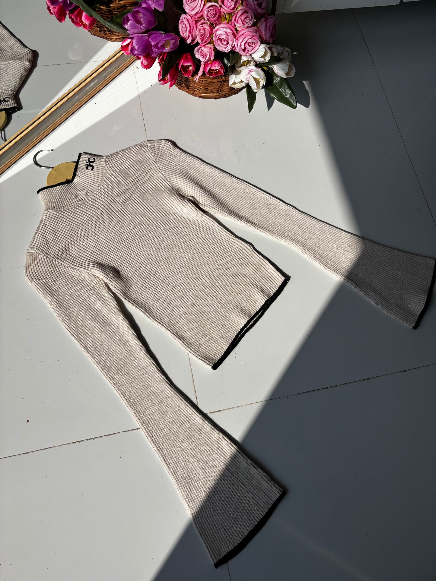 Off white Pullover full sleeve top