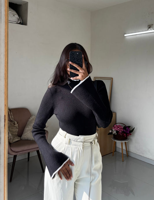 Black Pullover full sleeve top