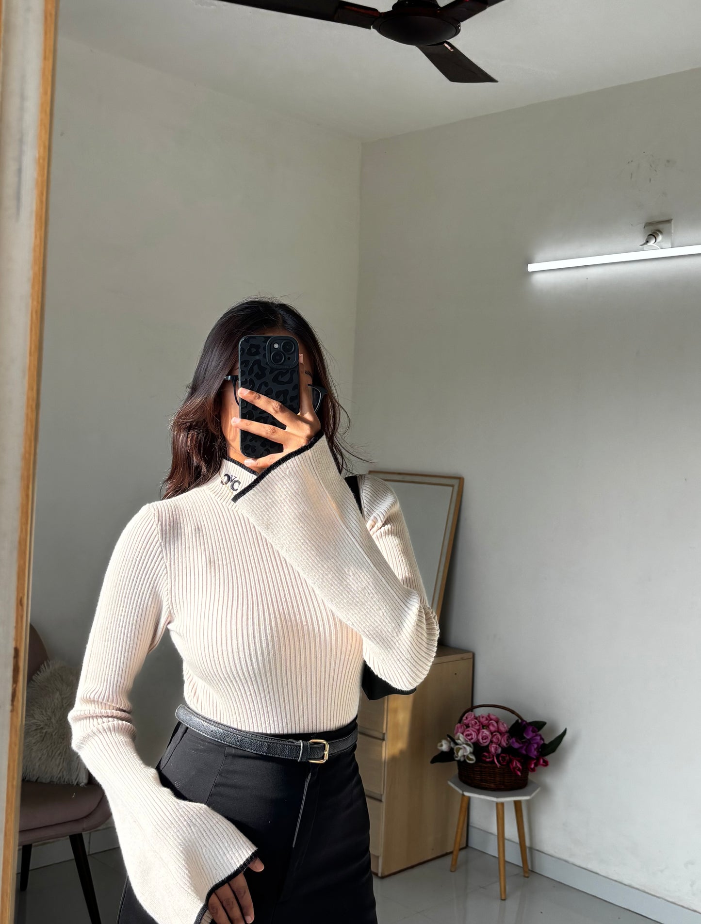 Off white Pullover full sleeve top