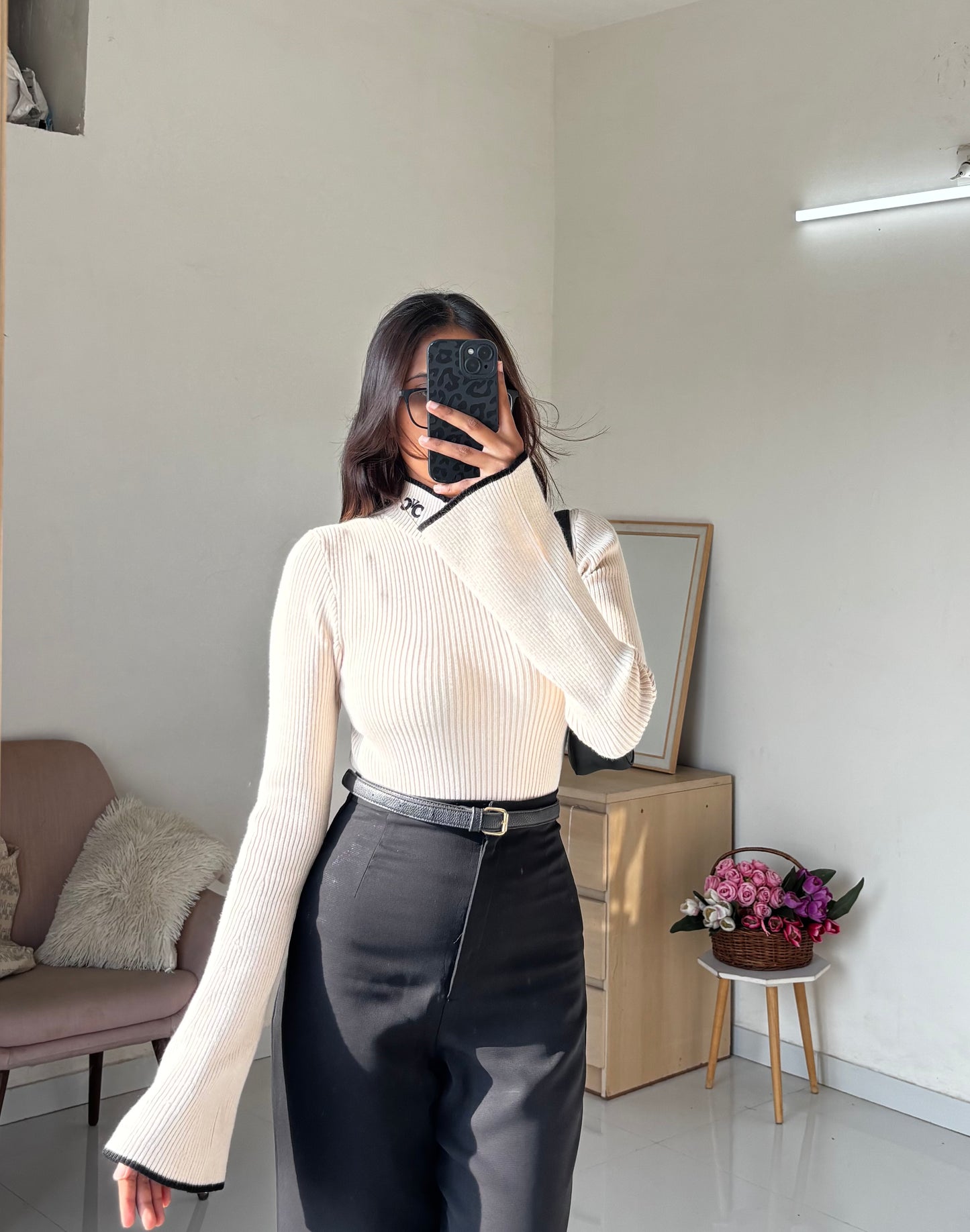 Off white Pullover full sleeve top