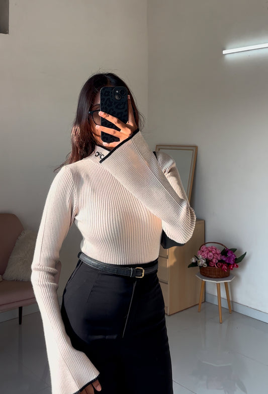 Off white Pullover full sleeve top