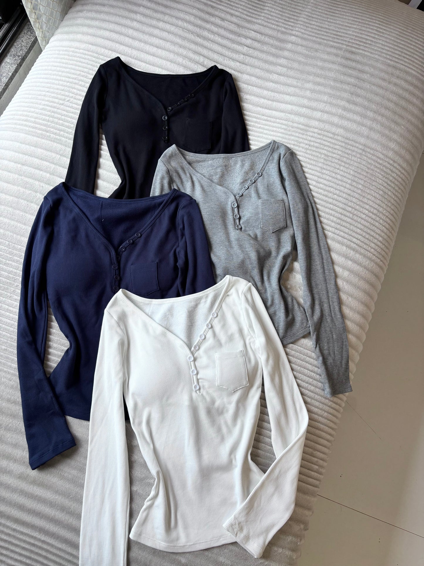 Classic V-neck Full Sleeve Built-in Bra Top