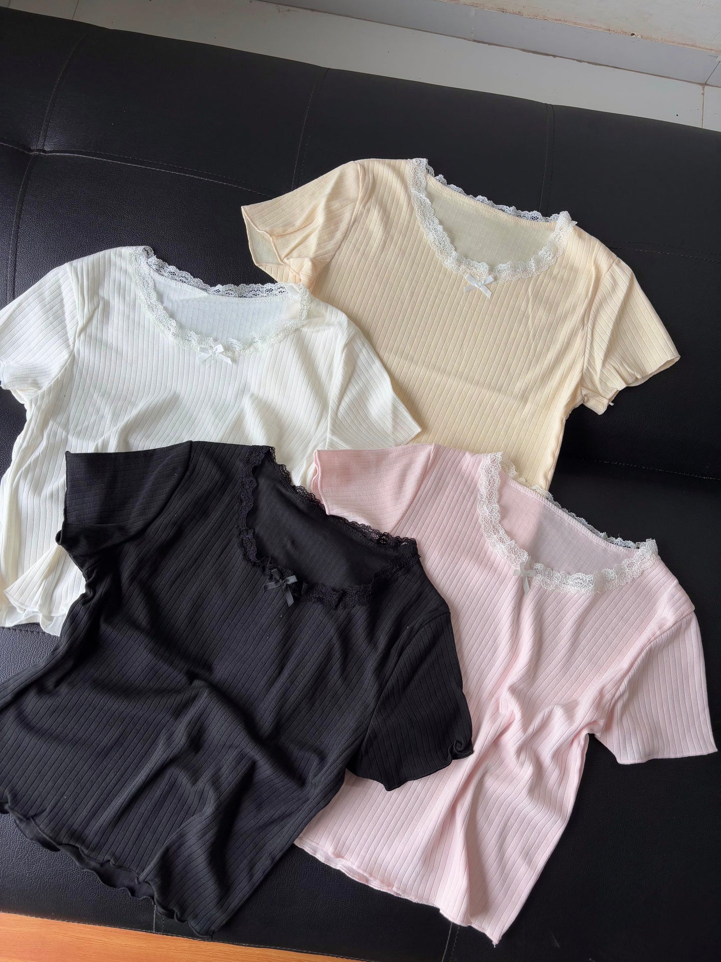 Round neck bow Korean top