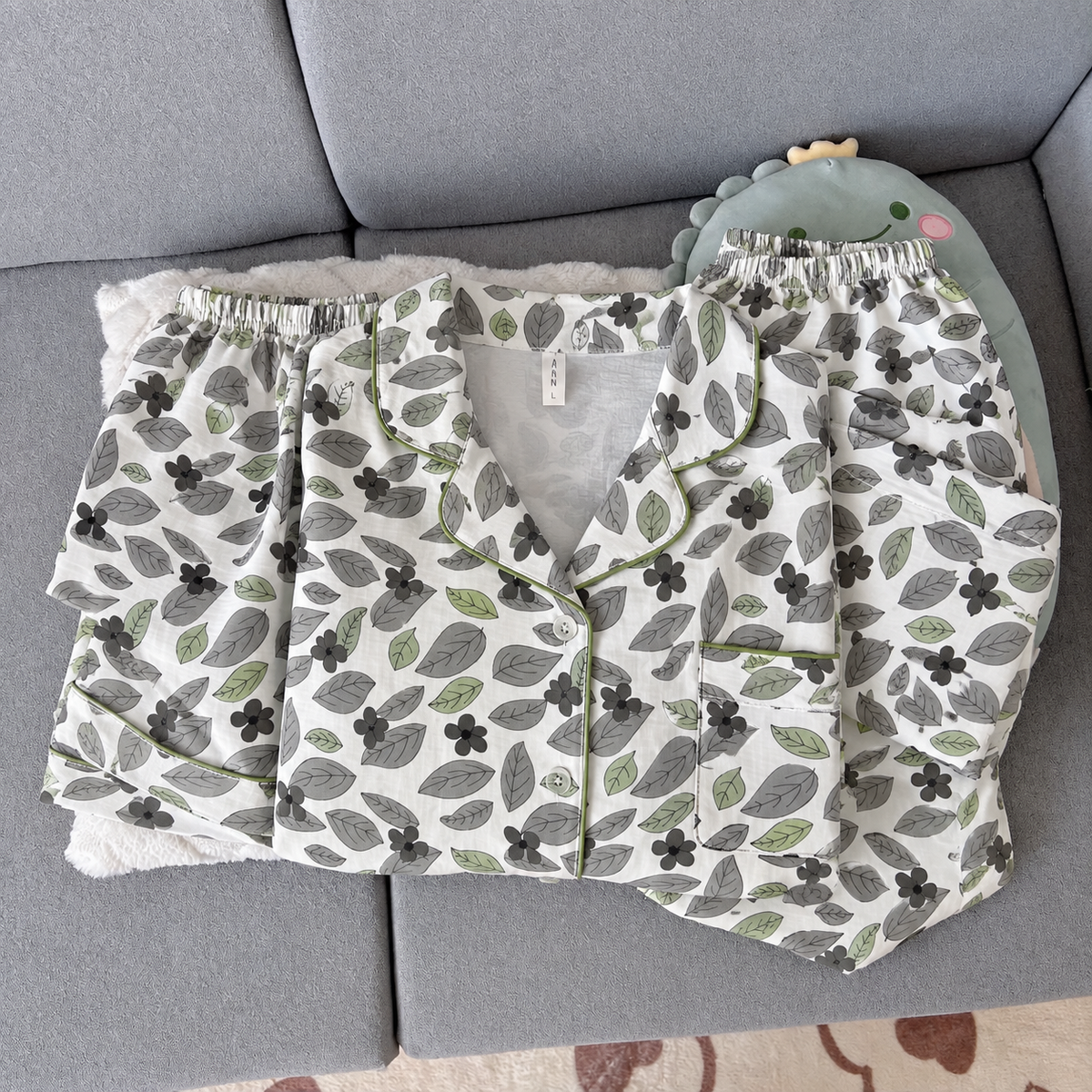 Leafy Meadow Padded 3 Piece Night Suit