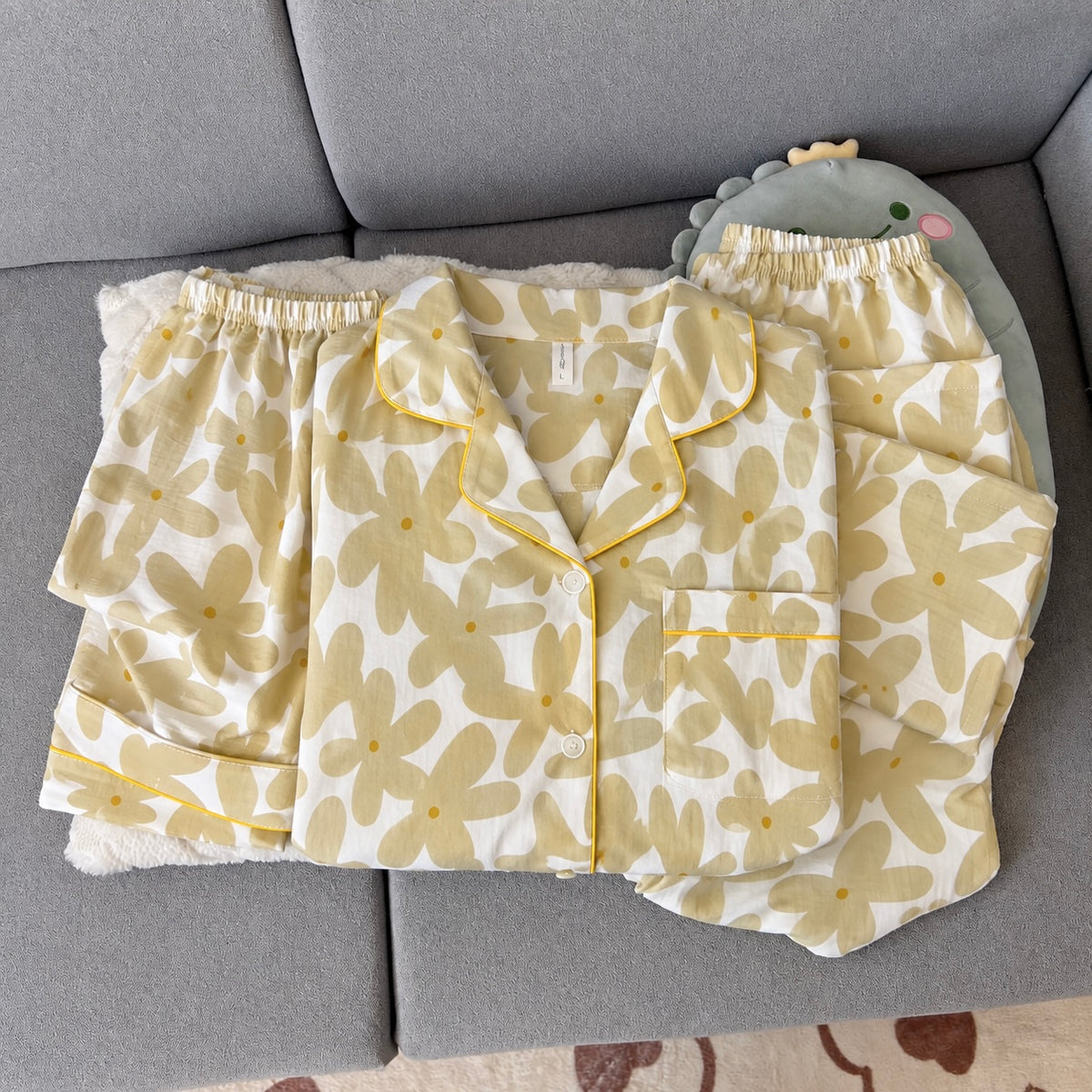 Daisy Dune Padded 3 Piece Night Suit