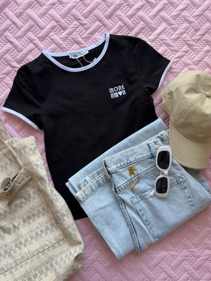 "More Amor" Embroidery T-shirt