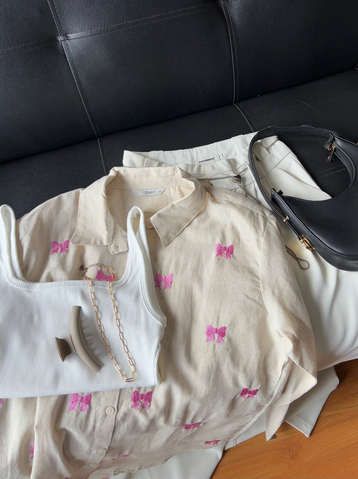 Bow Embroidery Shirt (Beige)