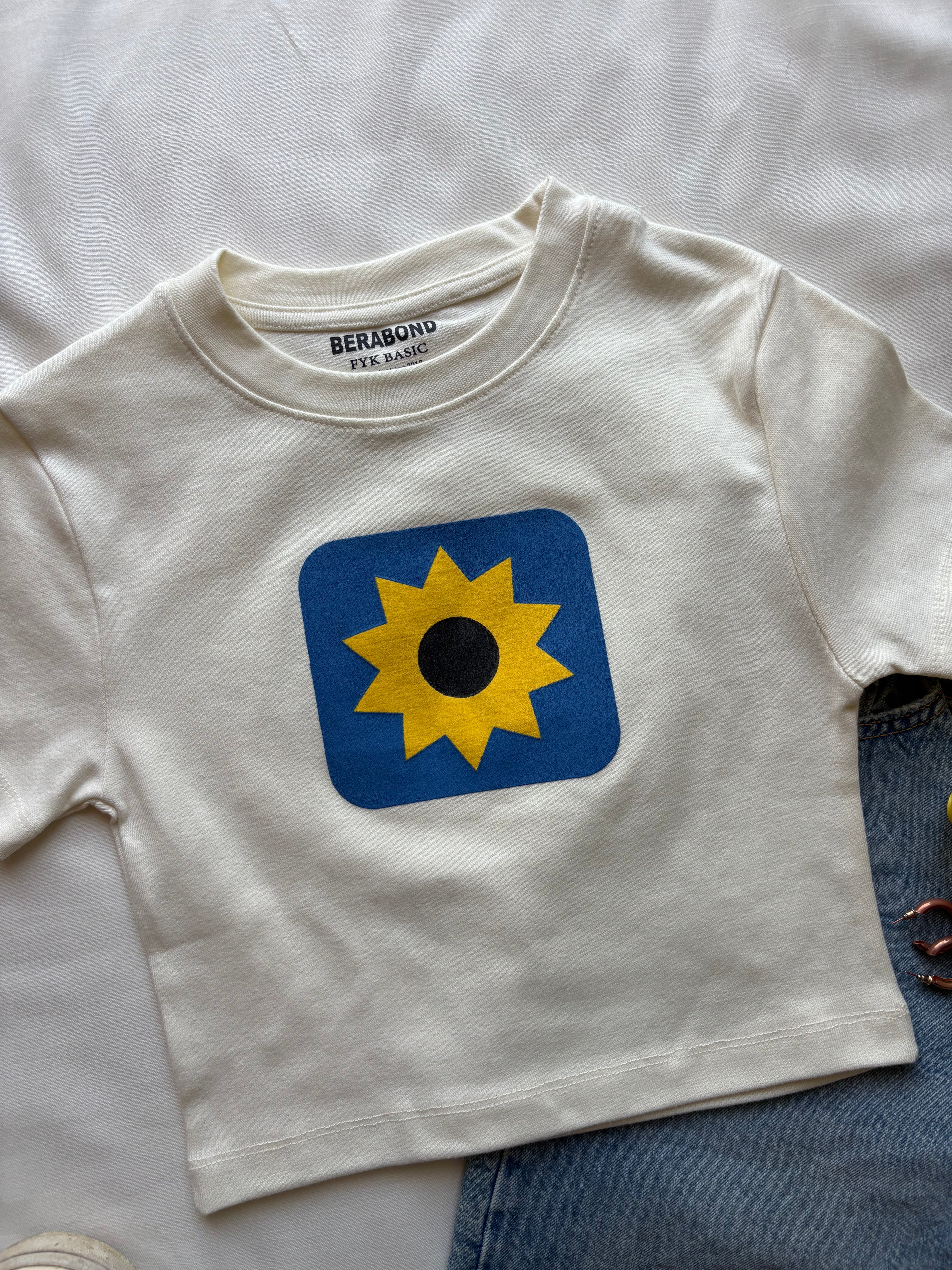 "Sun Flower" back print crop t-shirt