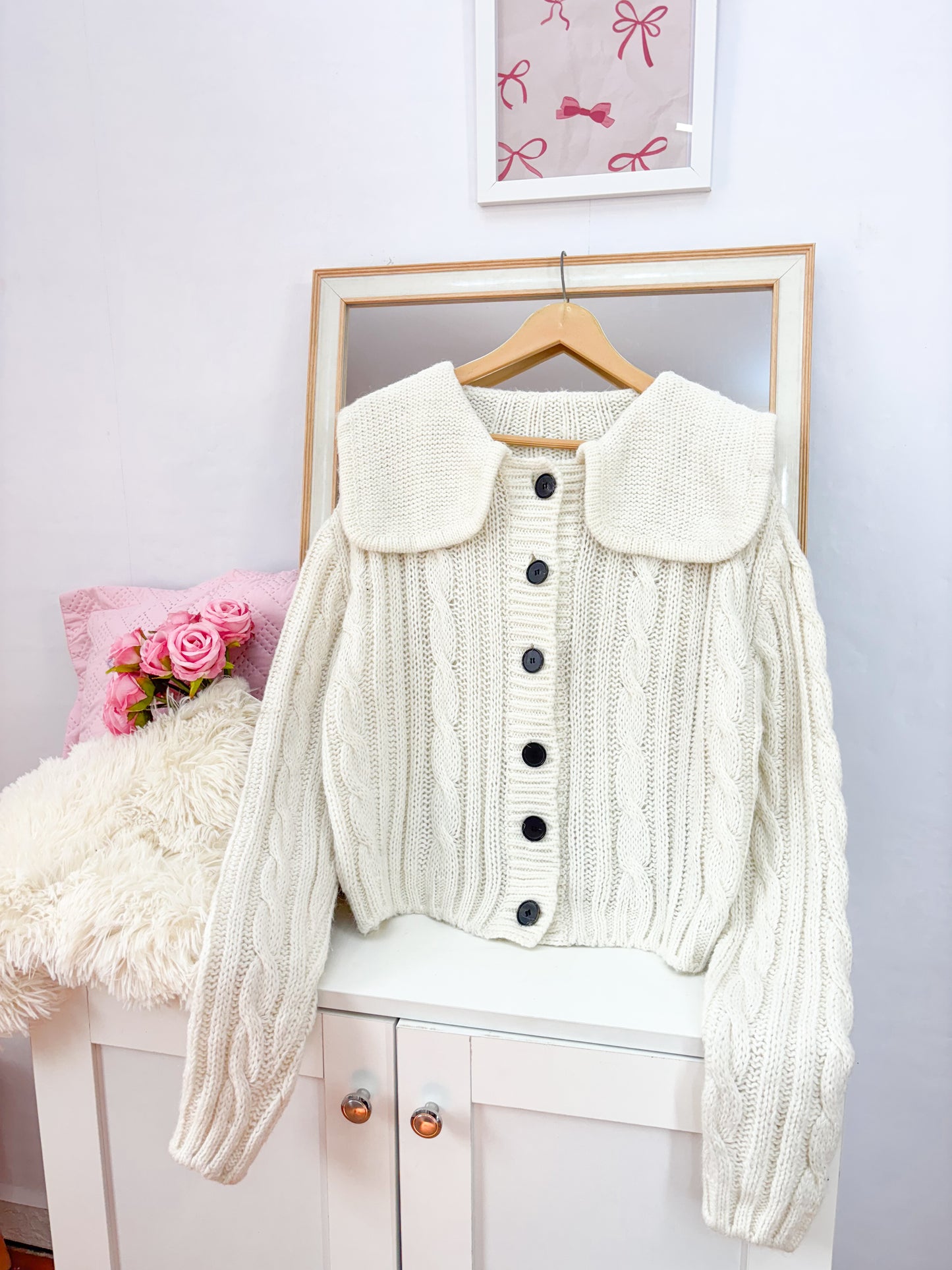 Button cardigan (Up to 40 bust- Fits M-L)