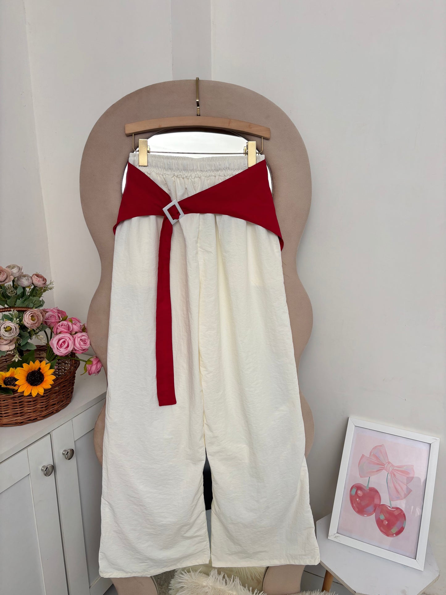 Off White Wide Leg Pants With Removable Belt